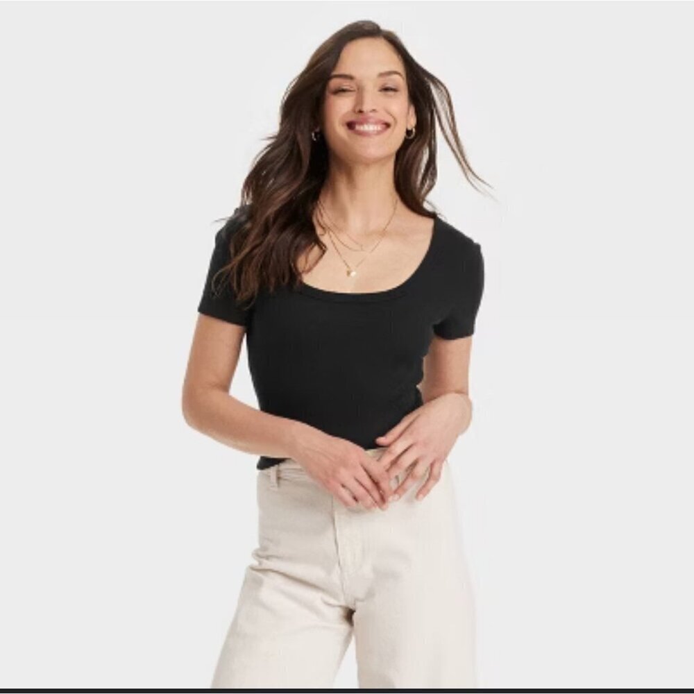 Universal Thread Women's Ribbed Shrunken Short Sleeve Scoop Neck Tee Black L